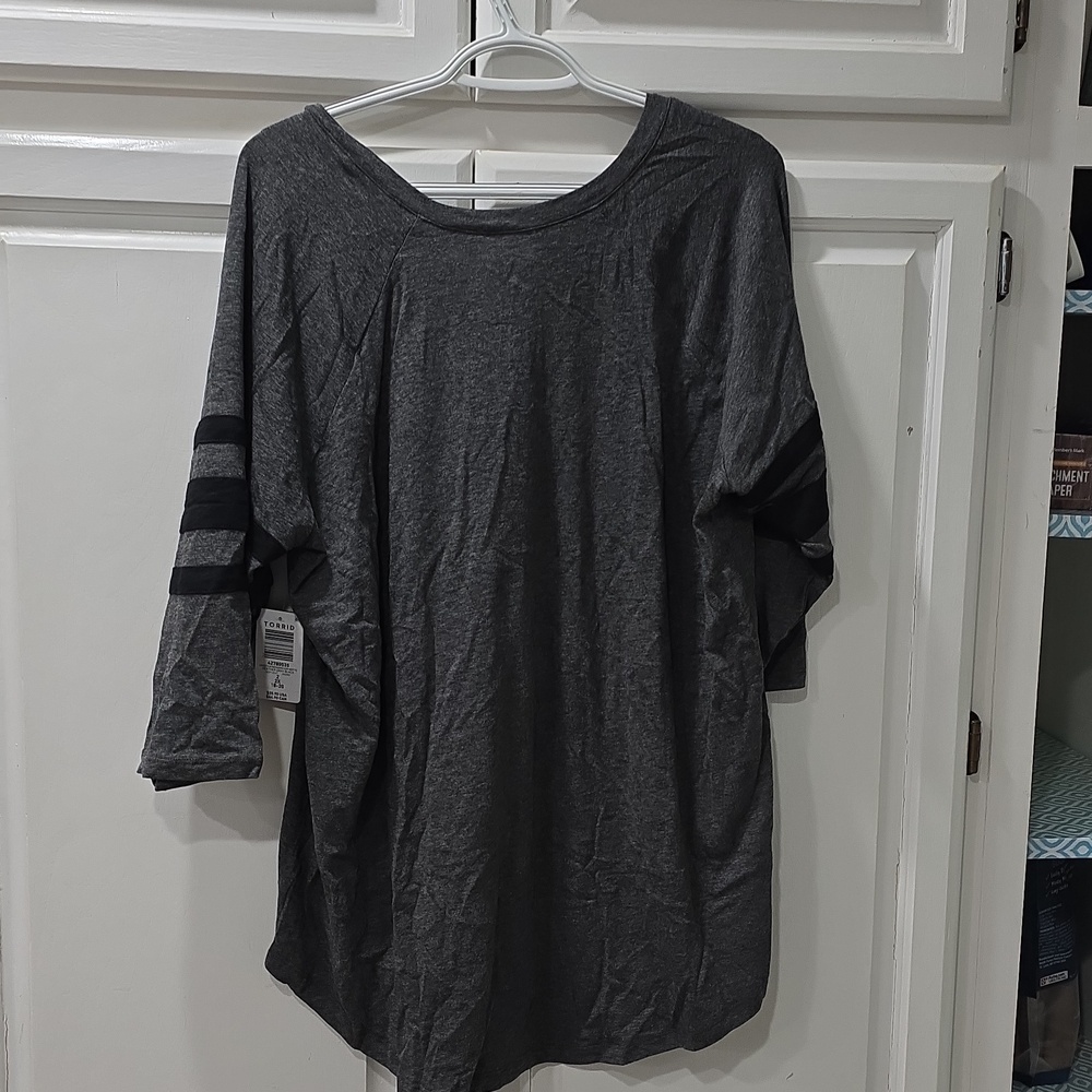 Torrid Slub V-Neck Te3 - Picture 3 of 4